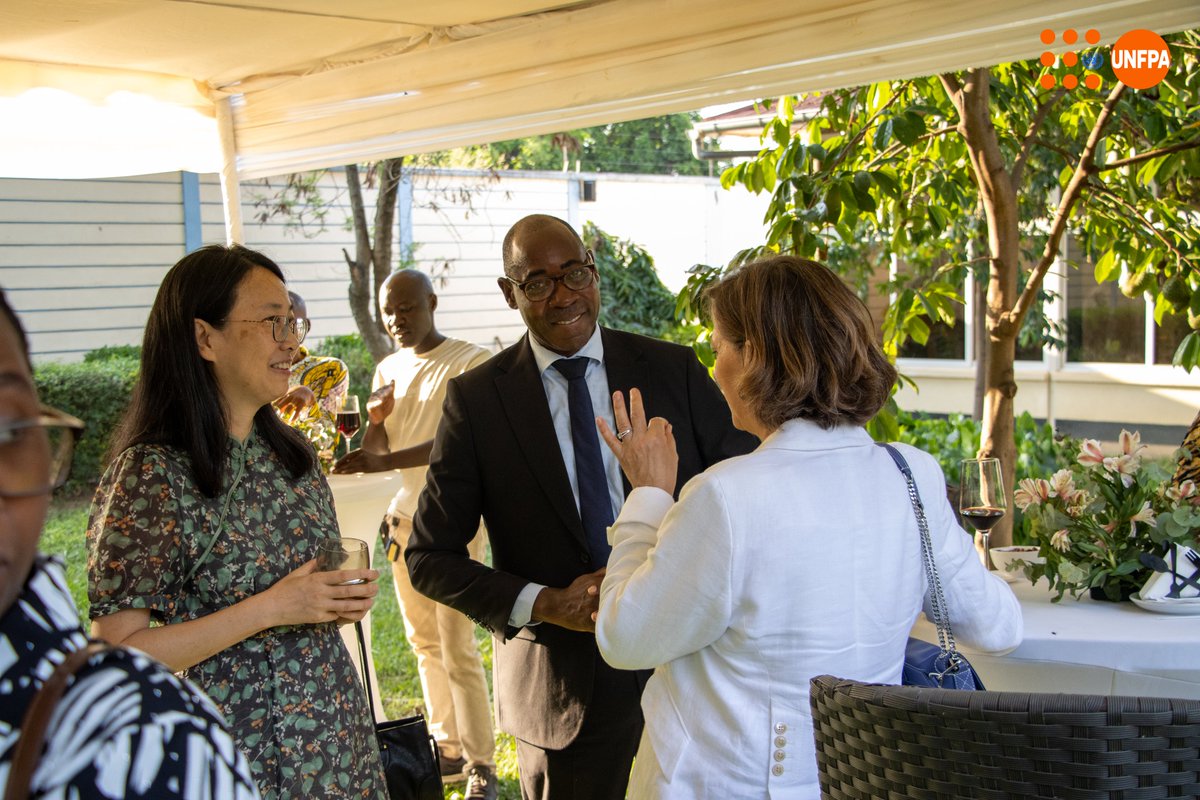 UNFPABurundi's tweet photo. Le #Burundi a célébré ce lundi les 81 ans de @UN aux côtés de @UN_Burundi !Une commémoration axée sur nos résultats communs et l'accélération des progrès via la coopération multilatérale, l'alliance avec le secteur privé et les initiatives conjointes du fonds #MPTF.
#UNDay https://t.co/39t1MfHRKK