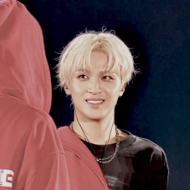 blingyhaechan's tweet photo. you know what it means when i give you the look https://t.co/ki7kUiThXn