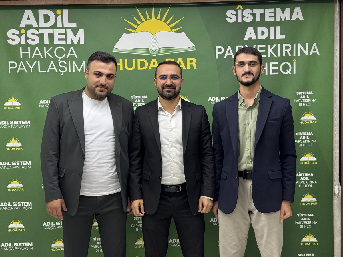 HurGenclik72_'s tweet photo. GENÇLİK KOLLARIMIZDA BAYRAK DEĞİŞİMİ

Batman İl Gençlik Kolları Başkanlığı görevini büyük bir özveri ve gayretle yürüten Gençlik Kolları Başkanımız Sn. Yusuf Serik, görevini yeni Gençlik Kolları Başkanımız Sn. Abdusselam Gültekin’e devretmiştir. https://t.co/iJCoSl3fo9