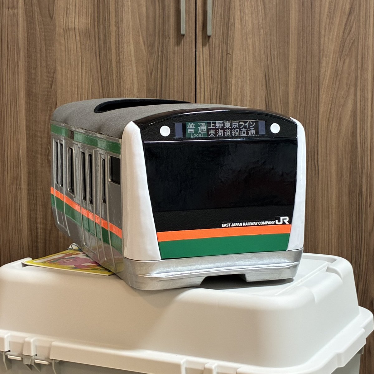utofService's tweet photo. シール印刷でギリギリまでディテールアップ↑ https://t.co/c2LhEODhF8