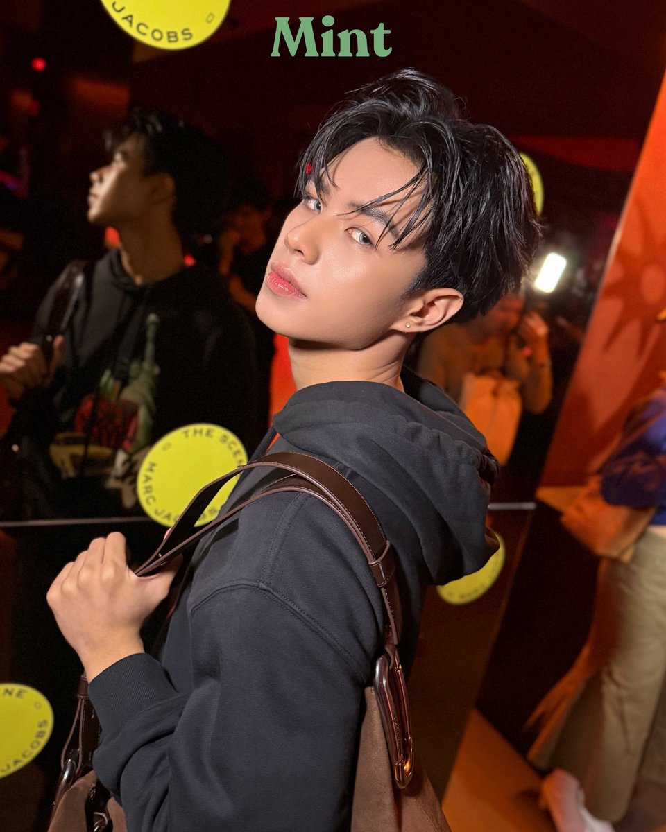 sepmybds's tweet photo. เราสิ้นแล้วตี๋หล่อมาก y y 😭❤️‍🩹

AUNGPAO X MARC JACOBS

( #MarcJacobsTH #MarcJacobs )
( #PATLuxuryGroup | #20aungpao ) https://t.co/I2rgOMjstl