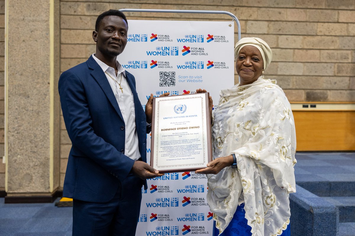 UNISNairobi's tweet photo. 🏆 Homa Bay farmer Bornface Owino is the 2026 #UNinKenya Person of the Year Award winner.

This is the first winner under 30 yrs old.

His climate-smart farm on the shores of Lake Victoria is now a training ground for farmers and young people across the region

#UNDay #UN81 #SDGs https://t.co/errjOFeypB