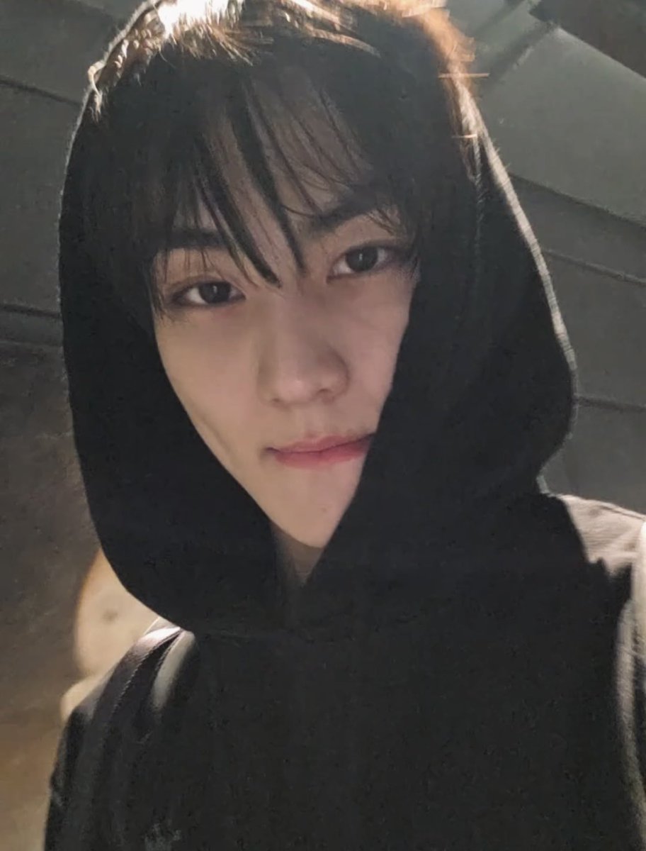 mmpjs_'s tweet photo. ไม่ได้ไซน์ ไม่ได้เฟ่ แต่ยังมีจองวอนที่ “หล่อ” เลี้ยงชีวิตชั้นอยู่ทุกวัน แต้งกิ้วเด้อ 🥹 https://t.co/QapQTtCKjF