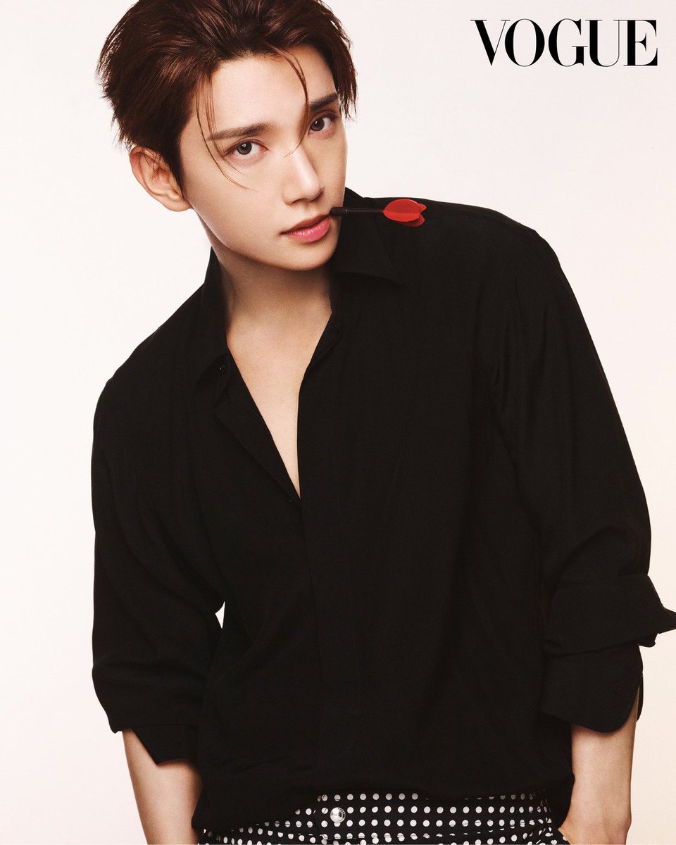 xLambxx's tweet photo. #조슈아 #JOSHUA 보그 톰포드 화보 VOGUE TOM FORD https://t.co/j5sqwCpGl9