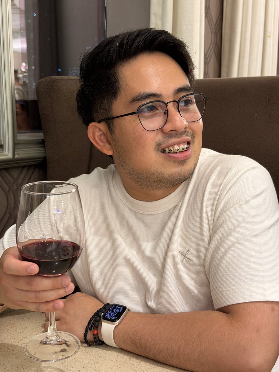 jrmyah_'s tweet photo. Unfiltered and 30!  🎉🥳

20s no more! Hello 30s! https://t.co/VSHlv3ezVA
