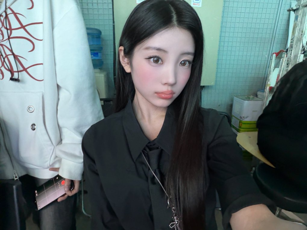Chuchucrvh's tweet photo. 의젓기니. https://t.co/BSpo5qo2Cd