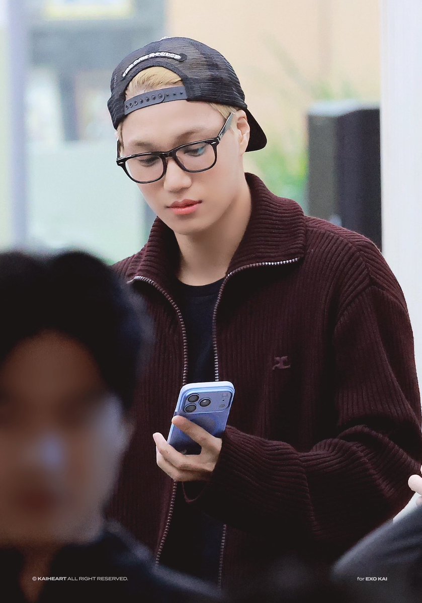 jonginstime's tweet photo. 🐻🩵 https://t.co/D2DrpFw16l