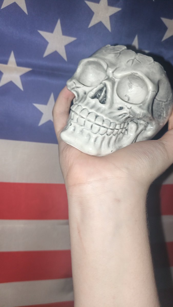 Qualtik_Divins's tweet photo. Happy Halloween🎃 https://t.co/mG2AVOJL6c