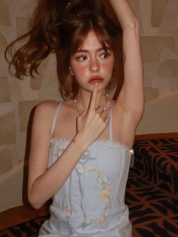 headarianator_'s tweet photo. pov: your instagram poses at ugw (part 2)
˙⋆✮𐙚⋆.˚' a thread 🧵🪽
🔁 pls repost 🌸
🪽
🐰
non suspecting body check idea😜
#edtwt #edrtwt #ricecakestwt
#ugwthread #ugw #thinspothread https://t.co/NfKBkgRxB4