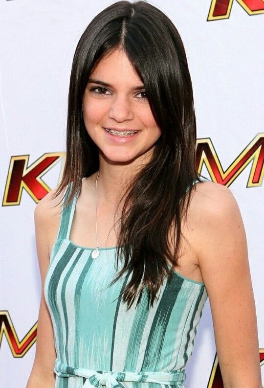 yasmim_bdz's tweet photo. Impressionante como a Kendall Jenner mudou tanto com o passar dos anos https://t.co/RkmjSGJphX