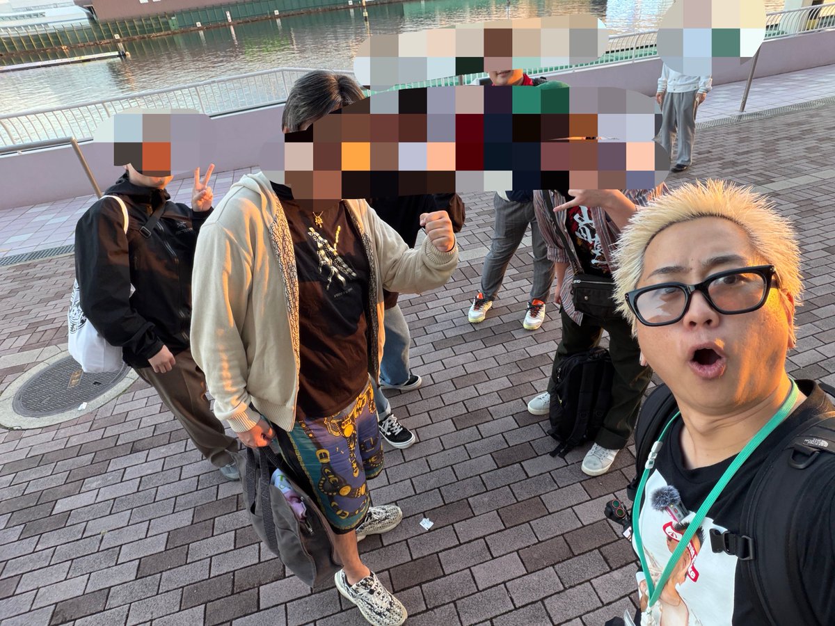 48fk_'s tweet photo. 尼崎SG初日ありがとうございました！
沢山お声がけ頂き全て対応できずすいません😭
ステッカー残り3枚あります！
明日見つけてください！笑 https://t.co/QuvfUqJW7L