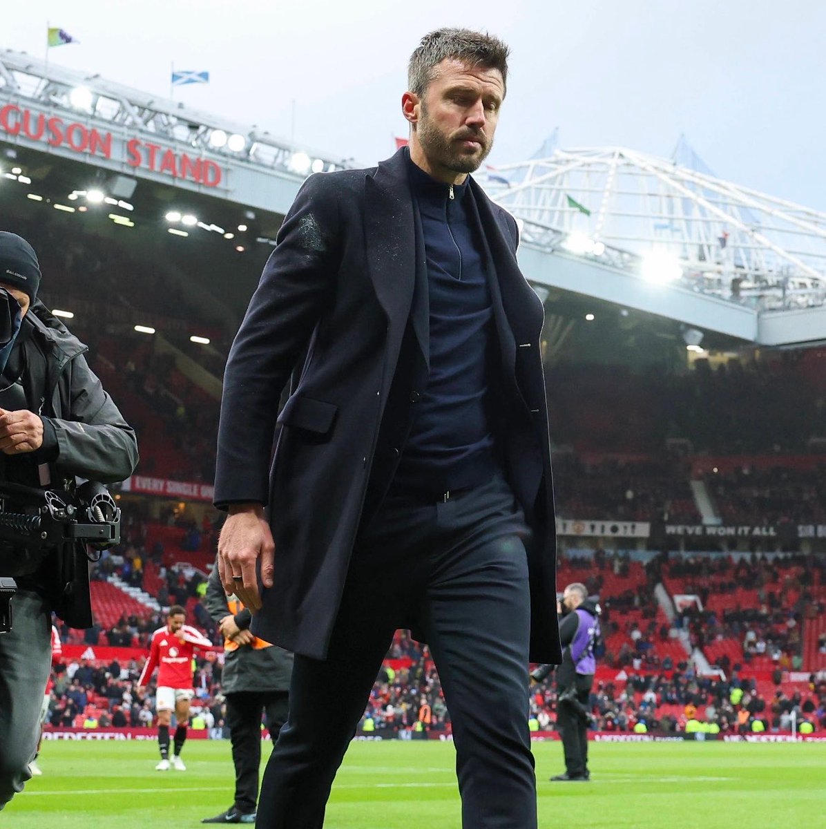 centredevils's tweet photo. 🚨🚨🌕| NEW: Sources say it did not go unnoticed by the Manchester United front office that Michael Carrick received significant support from United fans during and after the defeat to Bournemouth. [@RobDawsonESPN] https://t.co/RxfOUL69Hk
