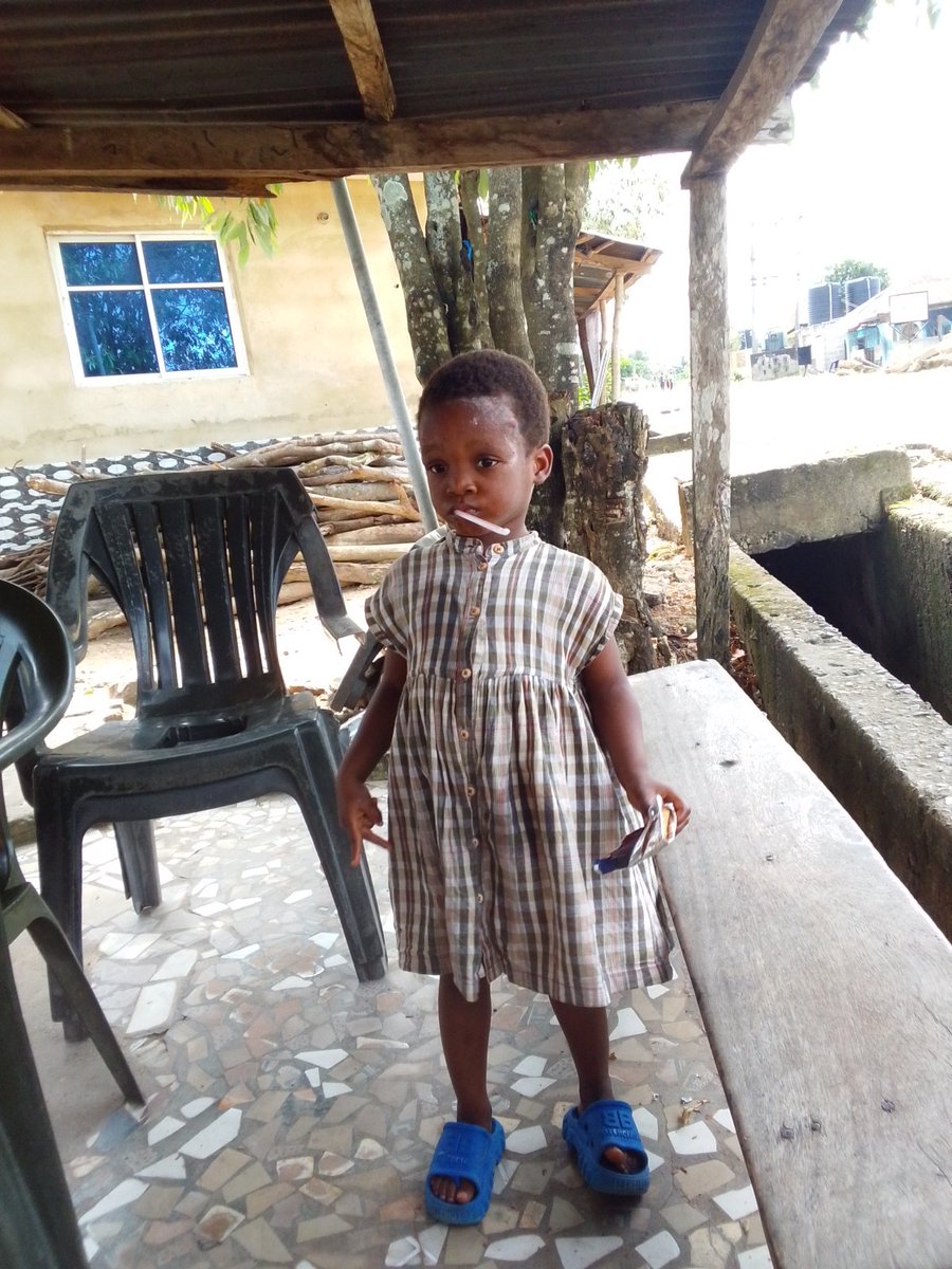 Shalomsfatvk2m's tweet photo. Enjoying her midterm Break 

Father thank you for Bringing us this far, even my Village people Surprise the way you pampa Us.

God no body knows your ways, RUGGED YOU BABA GOD⚓ https://t.co/B4k4K0Yso4