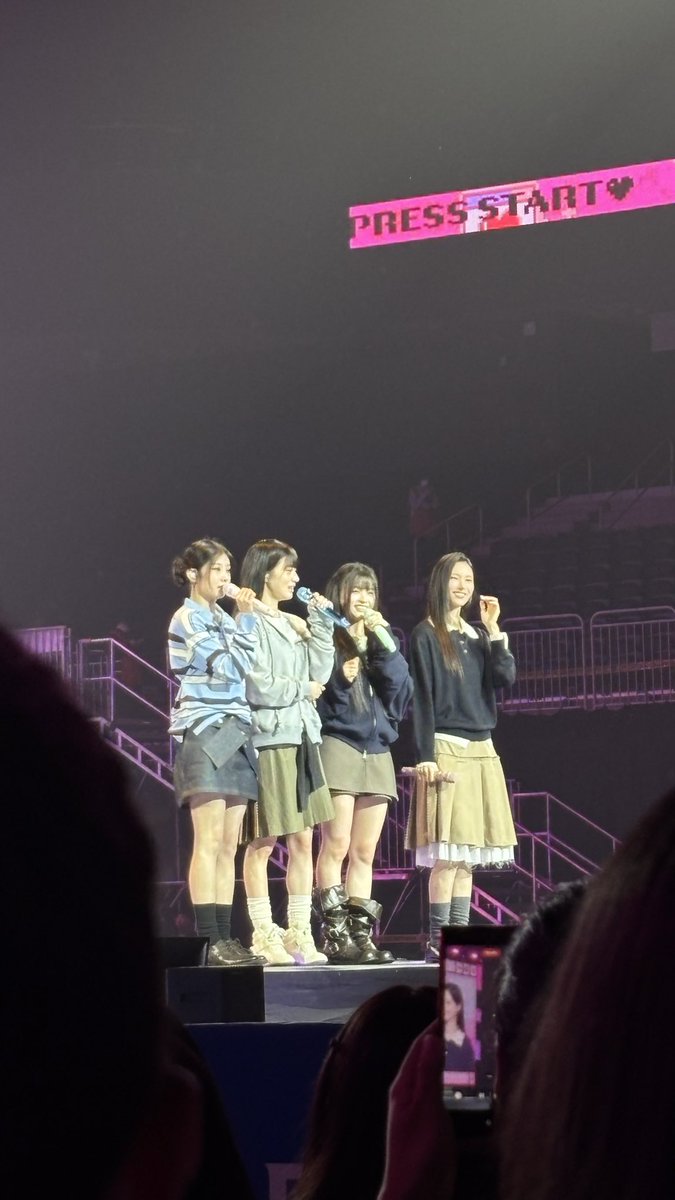 arippi__'s tweet photo. 또 가고 싶다 공주들 보고싶음 https://t.co/5n8LTVlfi3