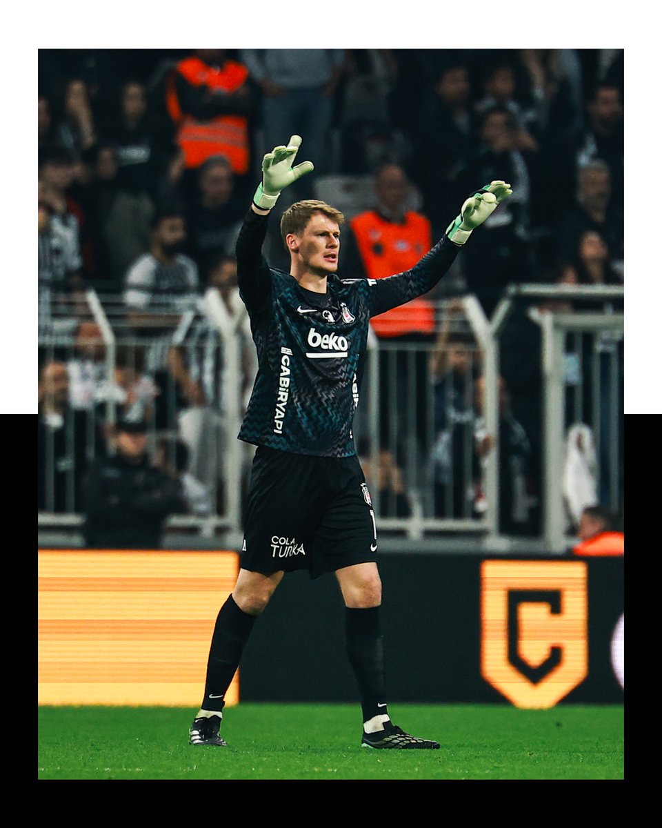Besiktas's tweet photo. İstanbul Başakşehir FK galibiyetinden kareler. 🦅 https://t.co/0n9ucWLzK9