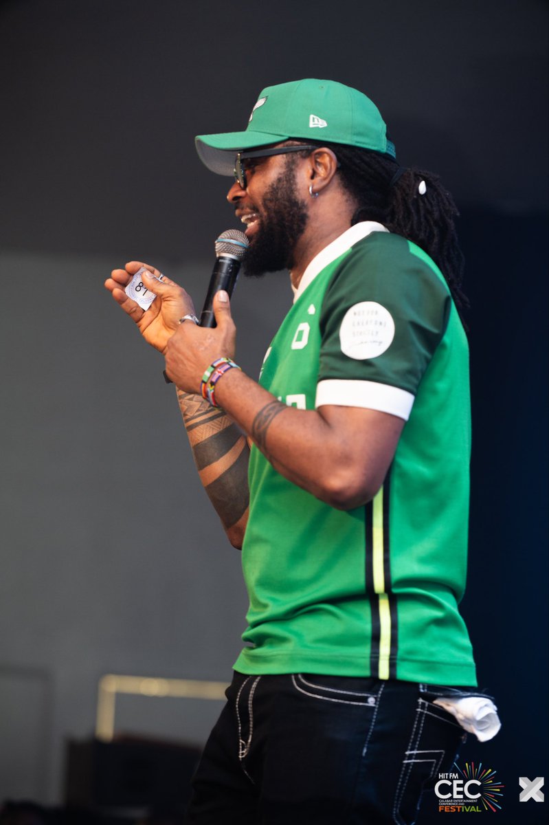 HitFMCalabar's tweet photo. A stage presence that speaks volumes! 
 Roby Ekpo brought his unique flair and personality to CECF, adding his own spark to the celebration of creativity and entertainmenm😎

#CECF #CalabarEntertainmentFestival #CalabarCreatives #CrossRiverCreatives https://t.co/GVGR5uHpAS