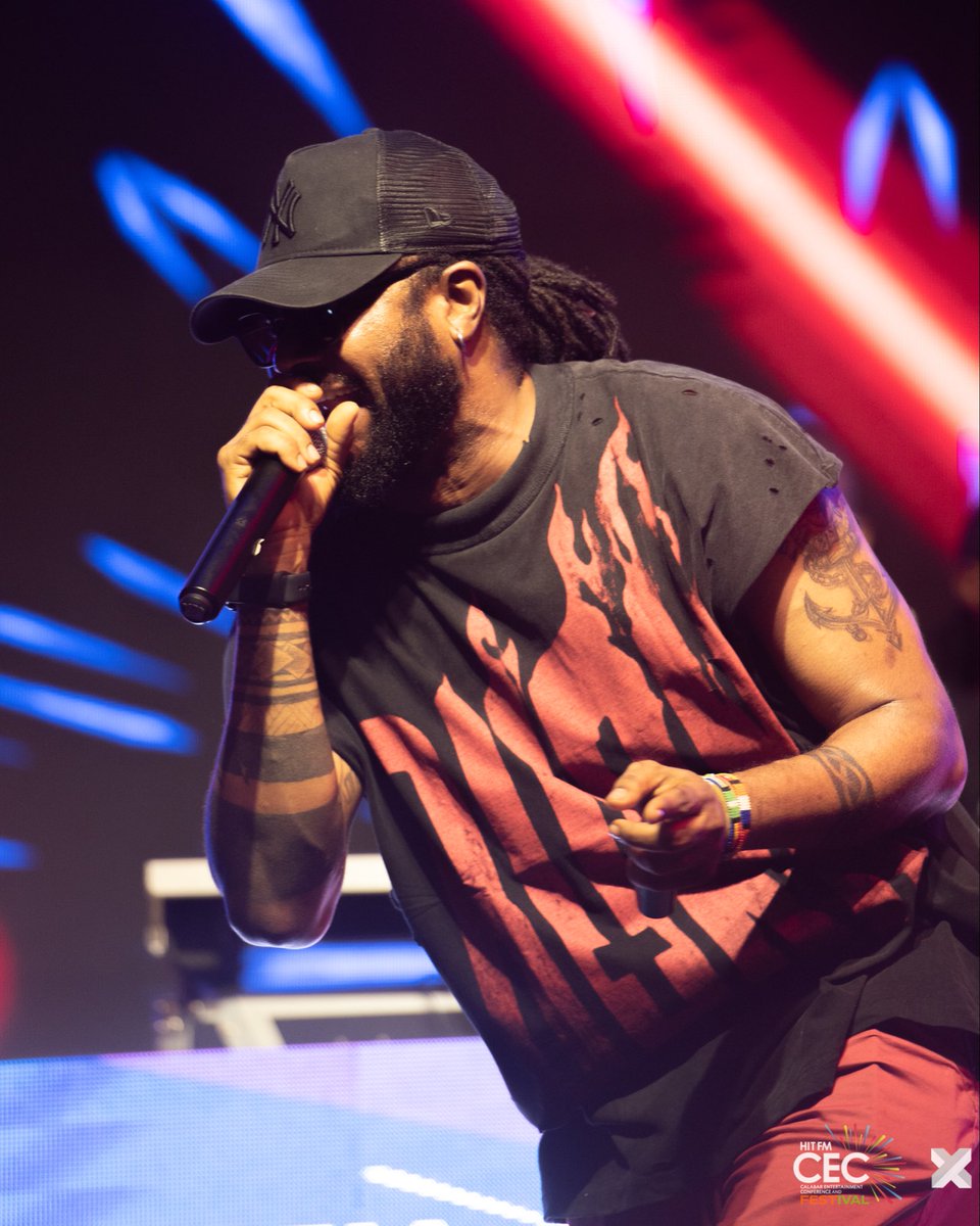 HitFMCalabar's tweet photo. A stage presence that speaks volumes! 
 Roby Ekpo brought his unique flair and personality to CECF, adding his own spark to the celebration of creativity and entertainmenm😎

#CECF #CalabarEntertainmentFestival #CalabarCreatives #CrossRiverCreatives https://t.co/GVGR5uHpAS