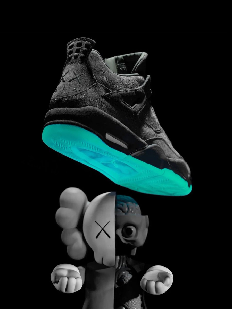 lsdls's tweet photo. ✖️✖️ La date de sortie des KAWS x Air Jordan 4 "Dark Grey" a été dévoilée ! Retrouvez toutes les infos ici ➡️ https://t.co/R9RaPafWTg https://t.co/pfXWEK5S3j