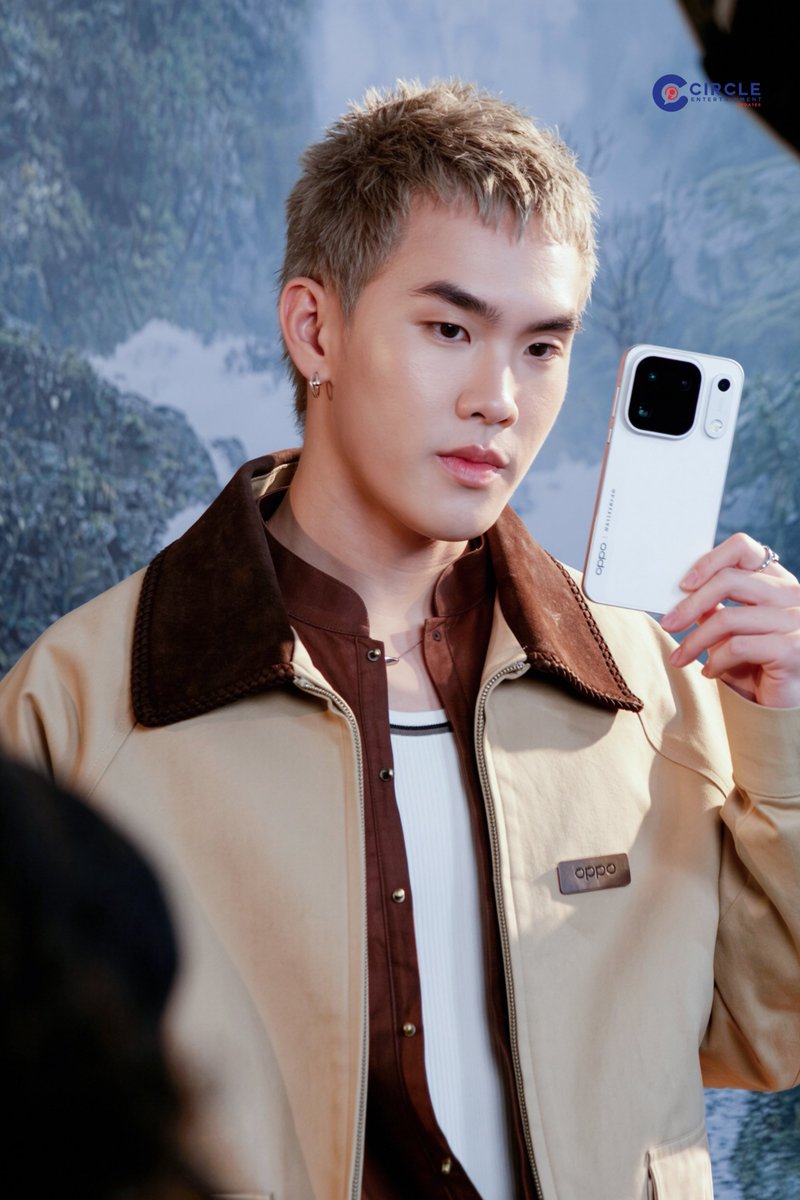 circle_update's tweet photo. “ปัน สรณวรรธ” ในงาน OPPO Find X10 Series Launch Event 🤍✨

#OPPOFindX10SeriesTHxPUN
#PUN #PUNYARB
#OPPOFindX10SeriesTH https://t.co/vq71yx1HPe