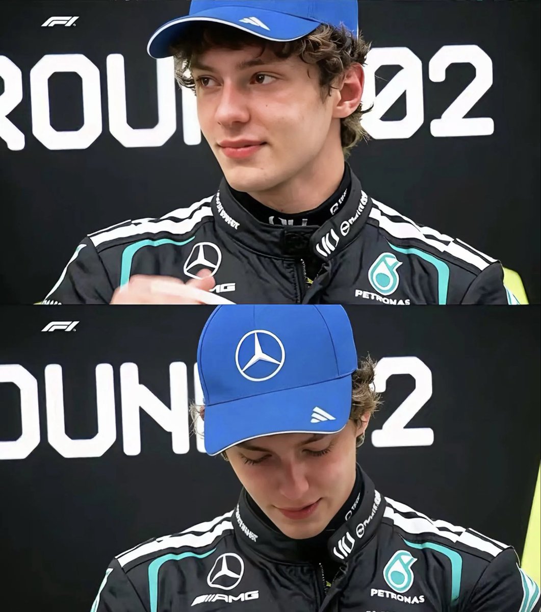 kimi12rte's tweet photo. When the moment comes that Kimi wins the championship, I feel like I’ll cry just like in this photo. https://t.co/PTJQi9Z5n5