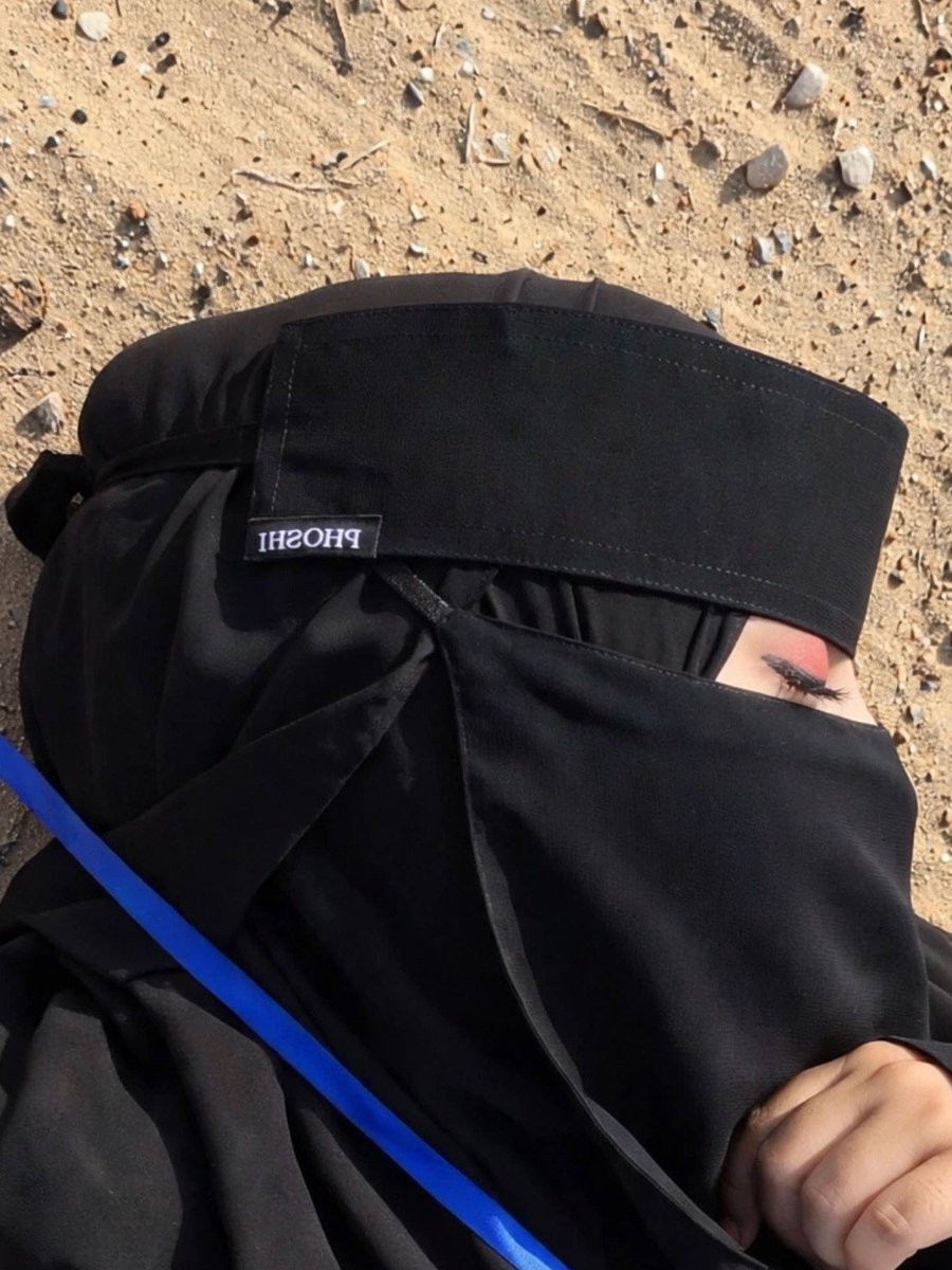 hntxjx's tweet photo. متداول الان 

بنت سعوديه توثق لحضه طلوعها معا السواق الهندي ع البر 

والله جمال بنت المملكه خلاب 🧐 https://t.co/tFsNb9xlkA