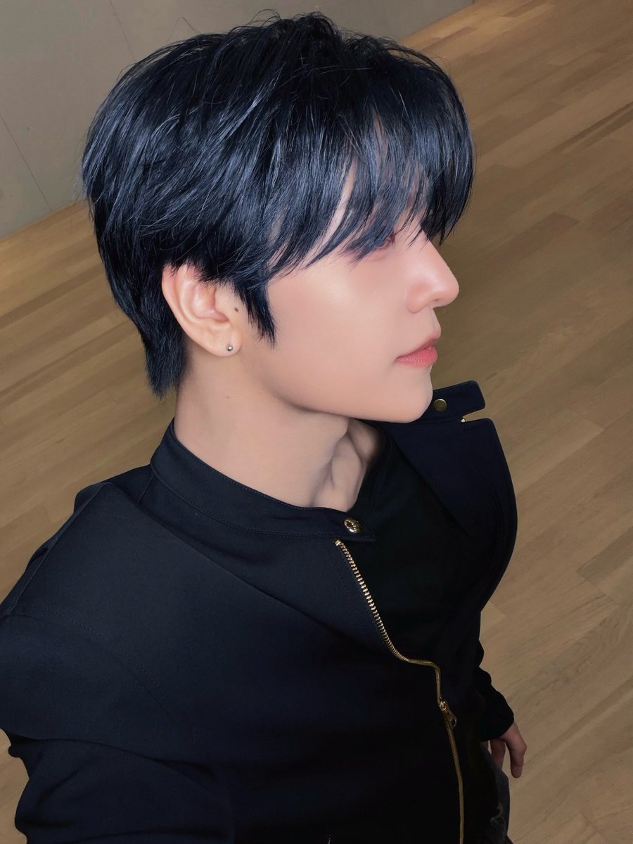 ALD1_official's tweet photo. 맘에 들어😝

#ALPHADRIVEONE #ALD1
#알파드라이브원
#XINLONG #씬롱 https://t.co/VkRgIjEVgt