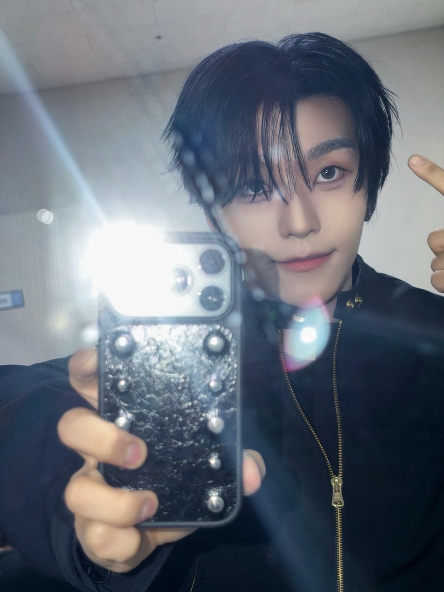 ALD1_official's tweet photo. 맘에 들어😝

#ALPHADRIVEONE #ALD1
#알파드라이브원
#XINLONG #씬롱 https://t.co/VkRgIjEVgt