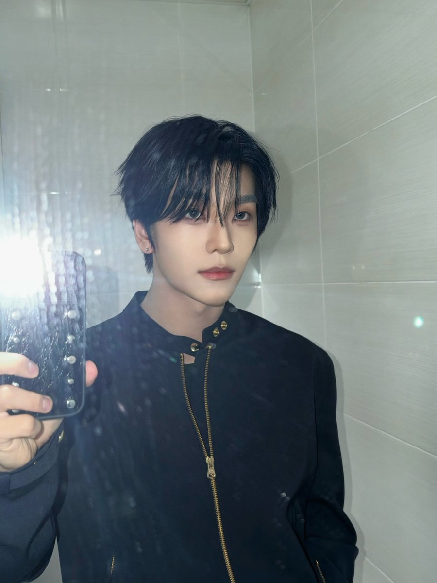 ALD1_official's tweet photo. 맘에 들어😝

#ALPHADRIVEONE #ALD1
#알파드라이브원
#XINLONG #씬롱 https://t.co/VkRgIjEVgt