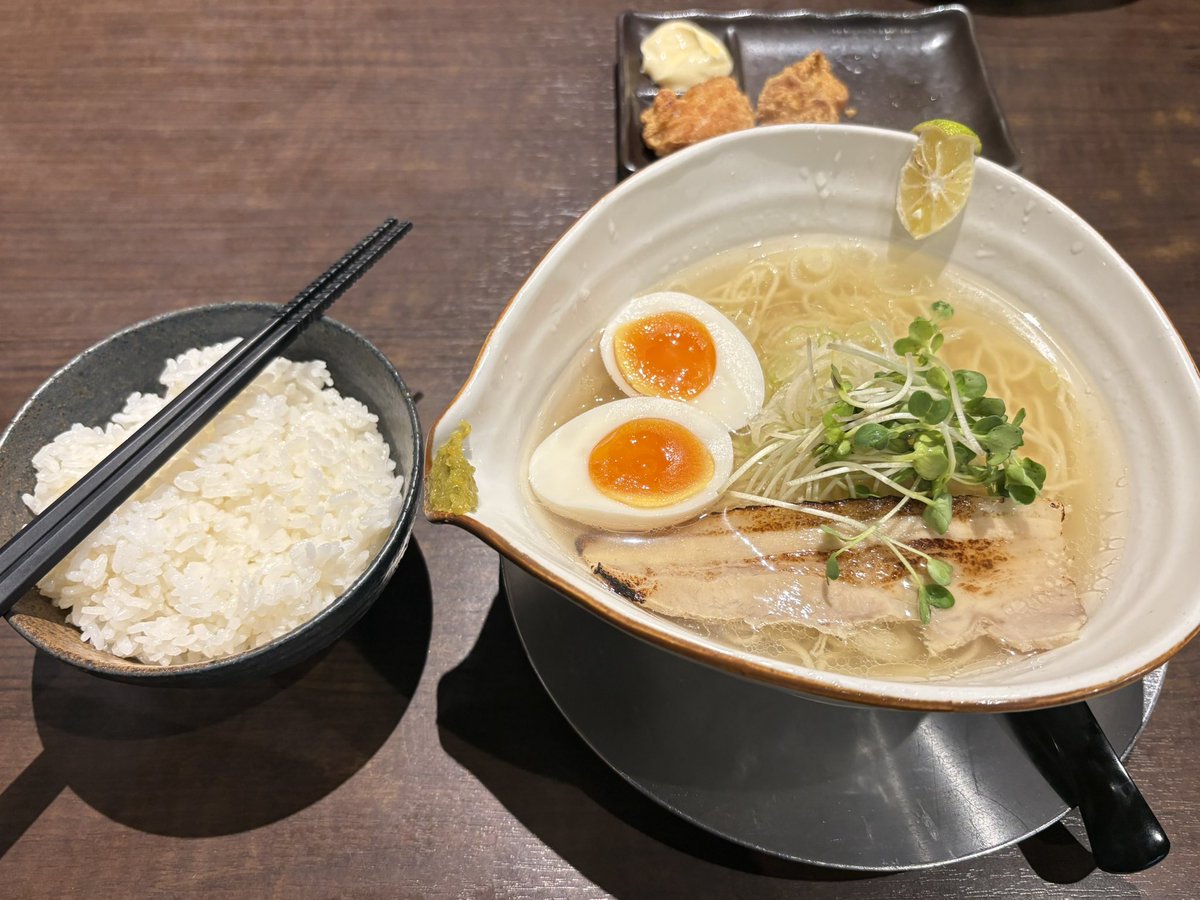 Sora_Usuao's tweet photo. やむを得ない at とある地方🗺️
鯛塩ラーメン🍜 https://t.co/9AAAGj7HLx