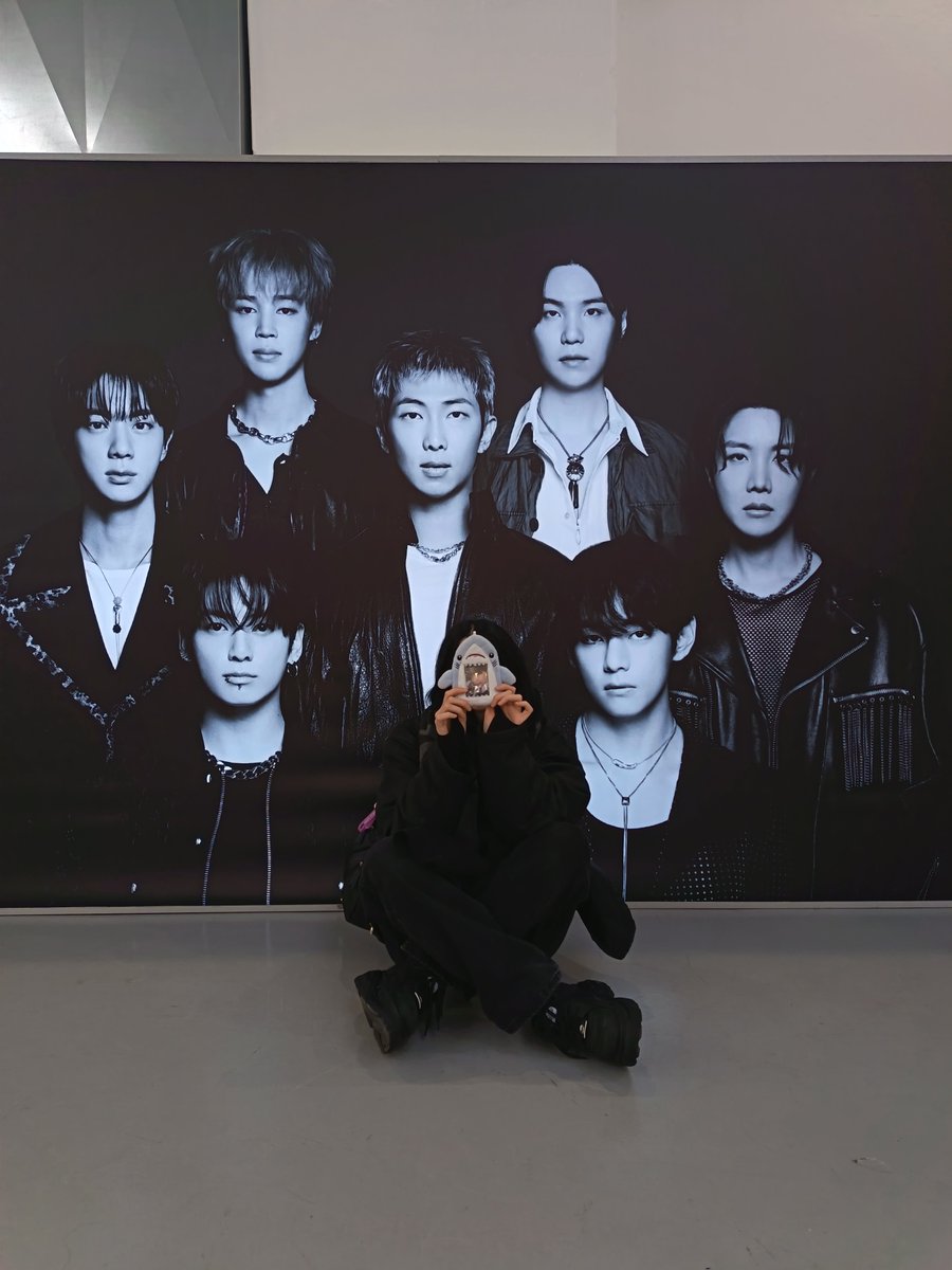 t0rtell1n0's tweet photo. about yesterday 💜 #BTS_POPUP https://t.co/6eZ3Ku9jMz