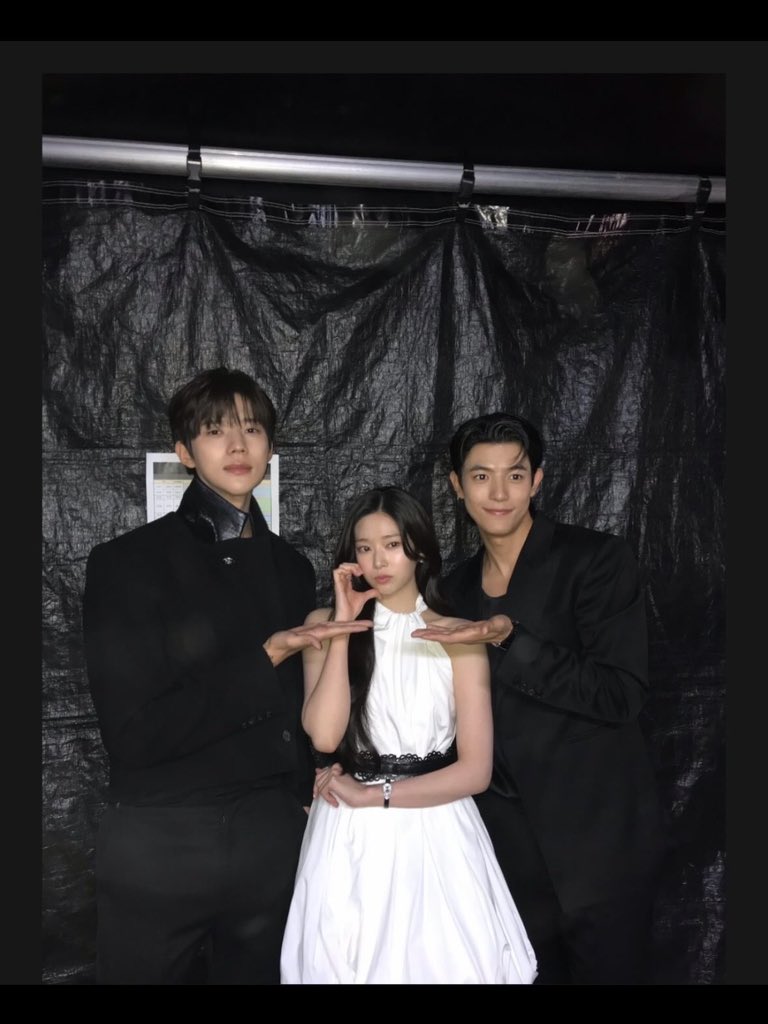 KMJUpdates's tweet photo. 261027 | Lomon Instagram Update with Kim Minju

🔗https://t.co/FkJGZ2SUVI

#김민주 #KimMinJu @minju_official_ https://t.co/T0qYYVq0RZ
