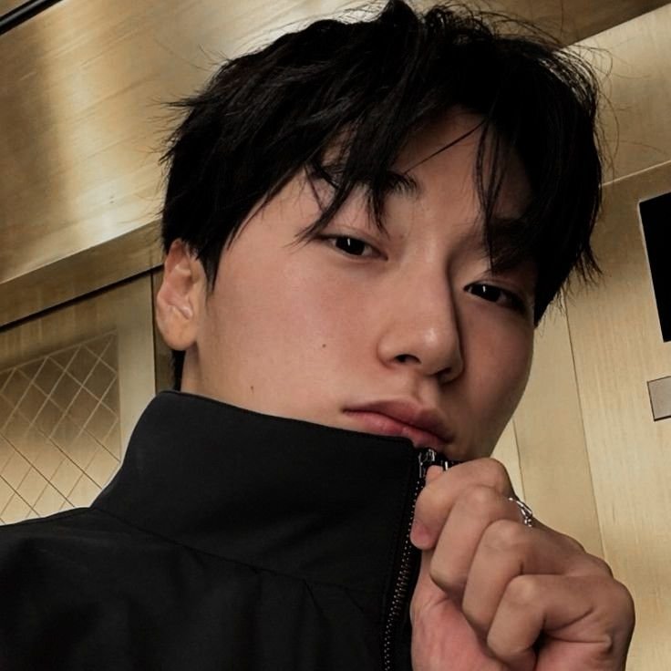 belatrikisi's tweet photo. #woosan au — off-script

Onde San acredita estar vivendo um romance com Yeosang,  até a chegada de um certo modelo mudar tudo.

Ou

Onde Wooyoung volta à Coreia para estudar com seu amigo de infância para conquistá-lo , mas acaba tendo uma quebra de roteiro. https://t.co/ivX3kIWzMB