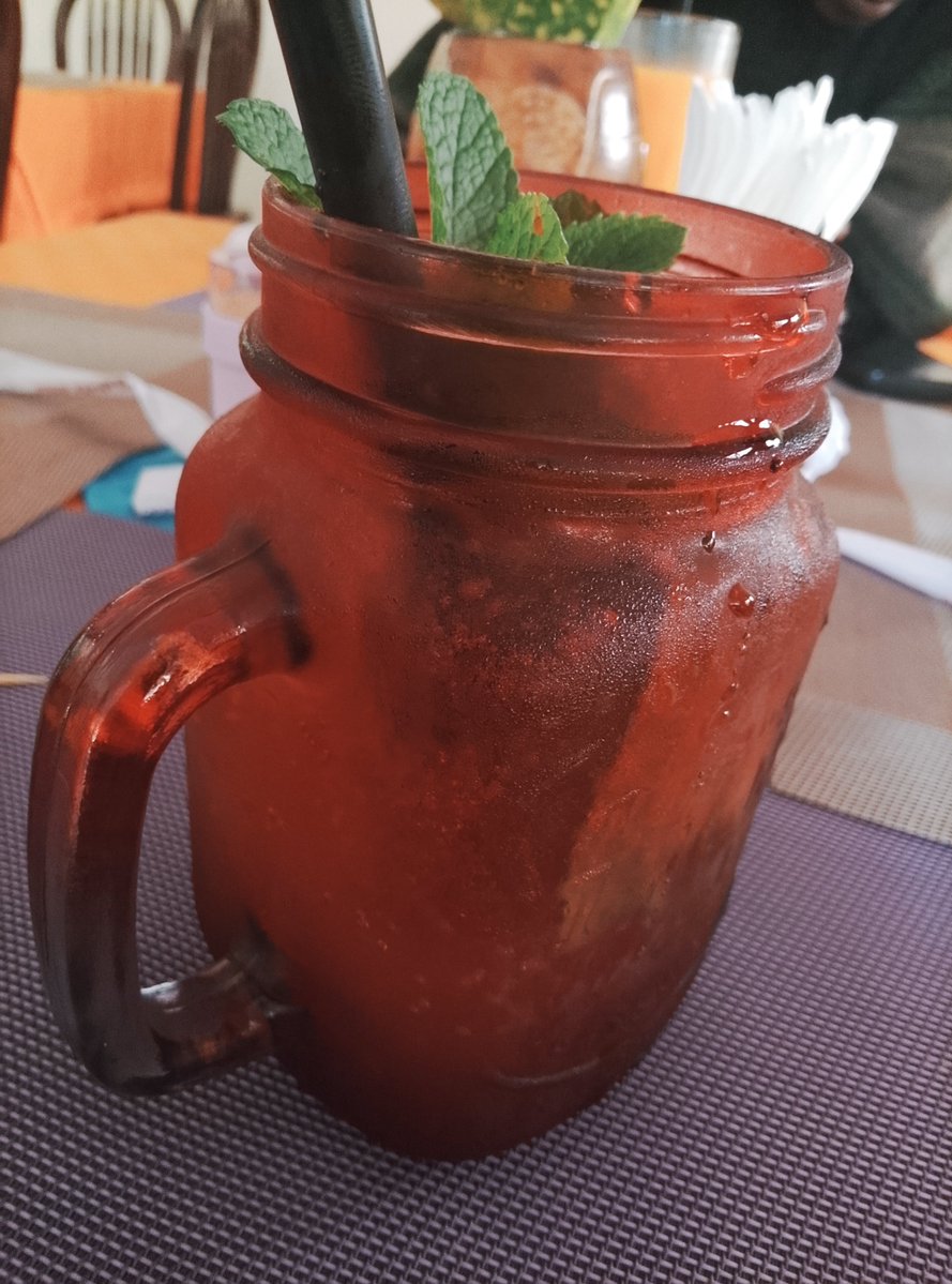 makoriiz's tweet photo. Random evening are for mojitos right? https://t.co/UIcvvwncoo