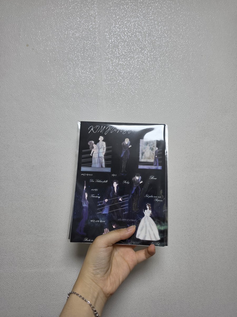 lovexia_ly05's tweet photo. 29일 밤공 엘리 스티커 나눔합니다!
투명:3장
일반: 7장
신청:댓글
조건: 코넛 5기, 프롬 100일+ (고등 학코까지는 인증 예외)
혹시라도 받고 싶으신 분 중 10일 저녁공 보시는 분들은 댓 달아주세요. (혹시라도 수량 부족하면 더 뽑을 예정입니다.)
트친들분 중  둘다 못 오시는 분들은 따로 디엠쓰 https://t.co/yEC4RAHBU5