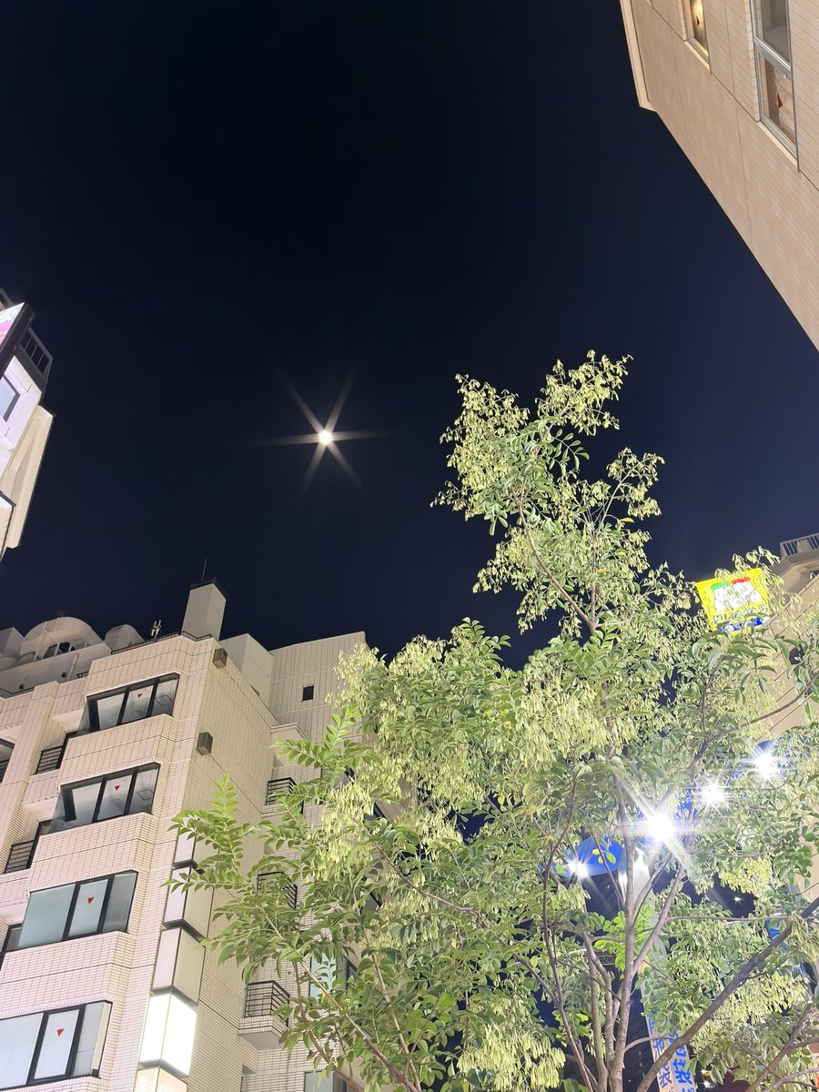 chrome13667's tweet photo. きらきら池袋 https://t.co/idTdT7LCOB