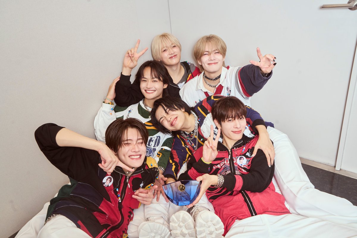 official_DXTEEN's tweet photo. [🏆]

日本レコード協会が発表する
2026年7月度
#ゴールドディスク認定 で
#DXTEEN の『Wanna』が
ゴールドシングルに認定されました！🏆

NICOのみなさん、いつもたくさんの応援
本当にありがとうございます！

そしてこの後20:00頃〜は結成4周年インスタライブ🎥
一緒にお祝いしましょう🎉

･･━━･･━━･･━━･･━━･
DXTEEN 7TH SINGLE "Wanna"🕶️
🎥https://t.co/epyfs8MyxG
🎧https://t.co/jfvf7TBbg6

#DXTEEN_Wanna #DXTN 
#NICO #NICOありがとう
#FollowYourDream
