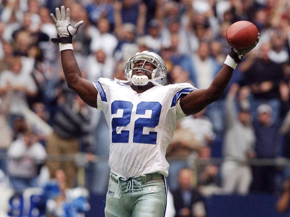 EmmittSmith22's tweet photo. On this day, God blessed me to do something that no other man on the planet has ever done. Rush for 18,355 yards. 

Thank you to the village of people who helped me get there. My family, cousins, teammates, coaches, teachers, @dallascowboys, @AZCardinals, and the fans who cheered me on.