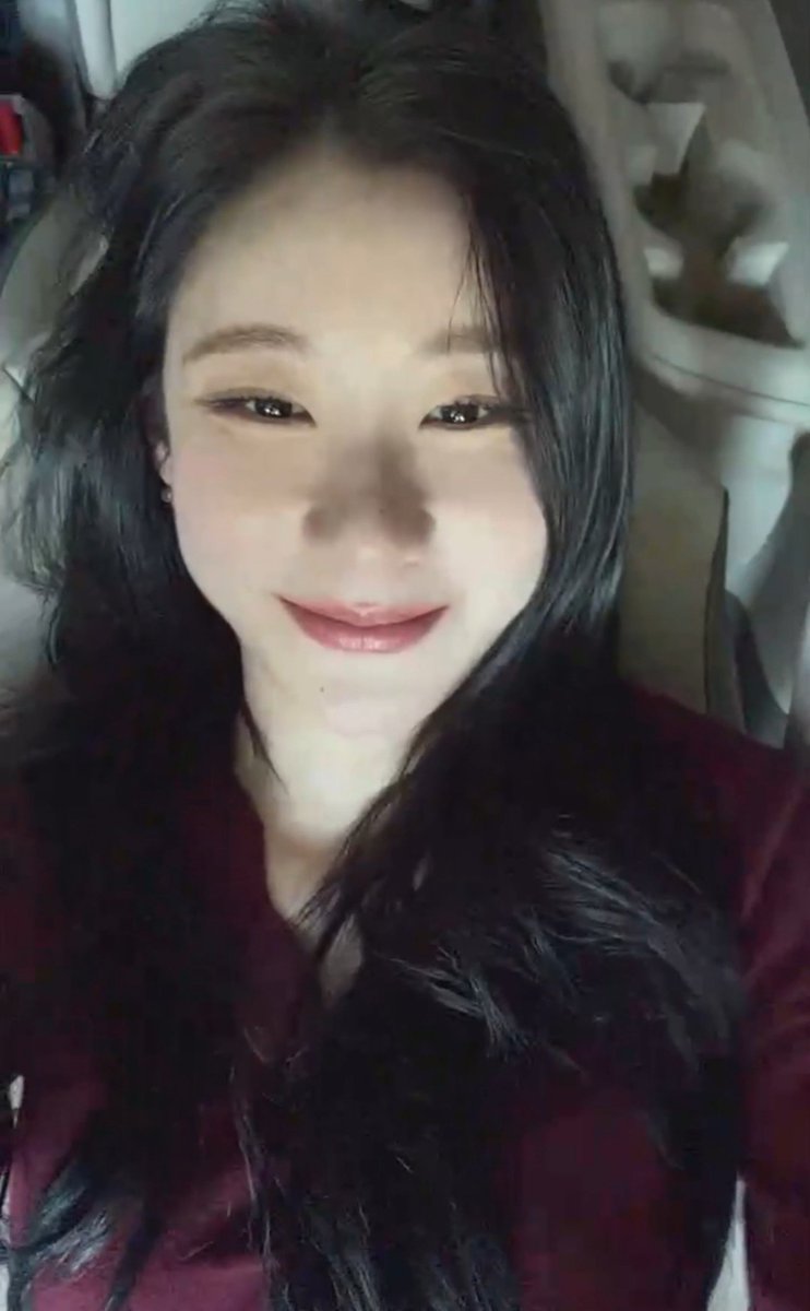 darkTohsaka's tweet photo. 261027 Chaeryeong fan/s live (5th gen only)
💟 https://t.co/0cHIgou81X
