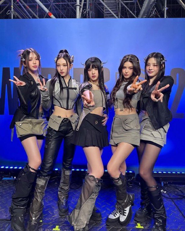 sugarbunniz2's tweet photo. 선녀코디 보고싶어 미치겟음 https://t.co/LxzlIu9qum