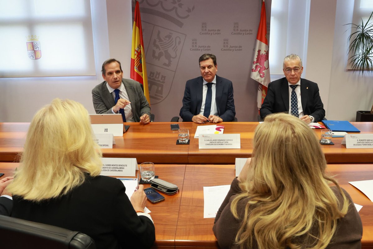 jcyl's tweet photo. 🏭@jcyl inicia la comercialización de las parcelas del Parque Tecnológico de #Burgos 

🔹@empresasjcyl abre el plazo de prerreserva para las empresas interesadas
🔹98 parcelas de suelo tecnológico y 4 destinadas a equipamiento comercial

https://t.co/xJ8KVpQcmM https://t.co/OuYRaizyRZ