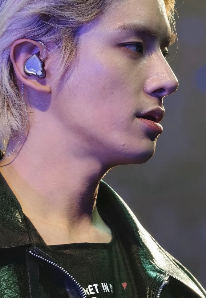 shxsts's tweet photo. ชั้นชอบอะไรแบบนี้จากพี่เจคมากอะ หน้าเรียล ๆ ผิวเรียล ๆ หล่อดิบ หล่อแบบ��ุ้ชาย หล่อแบบ คือเห็นแล้วต้อง โห ชิมแจยุน https://t.co/p3oSp1LxkF