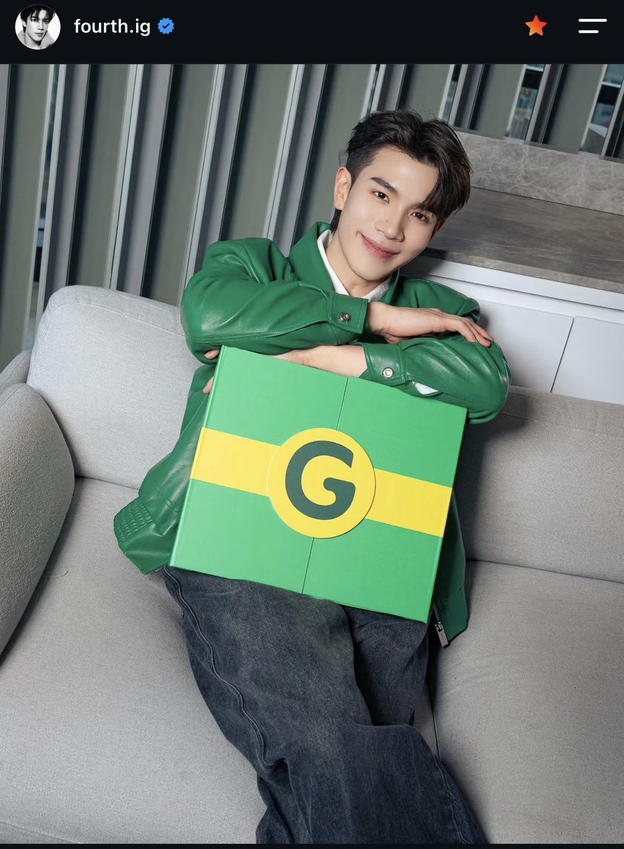 FourthOfficiall's tweet photo. แม่รอก่อนน๊า งานลูกค้าต้องมาก่อนแม่ 555555566565555555555555555555 https://t.co/XjpvBmhj04