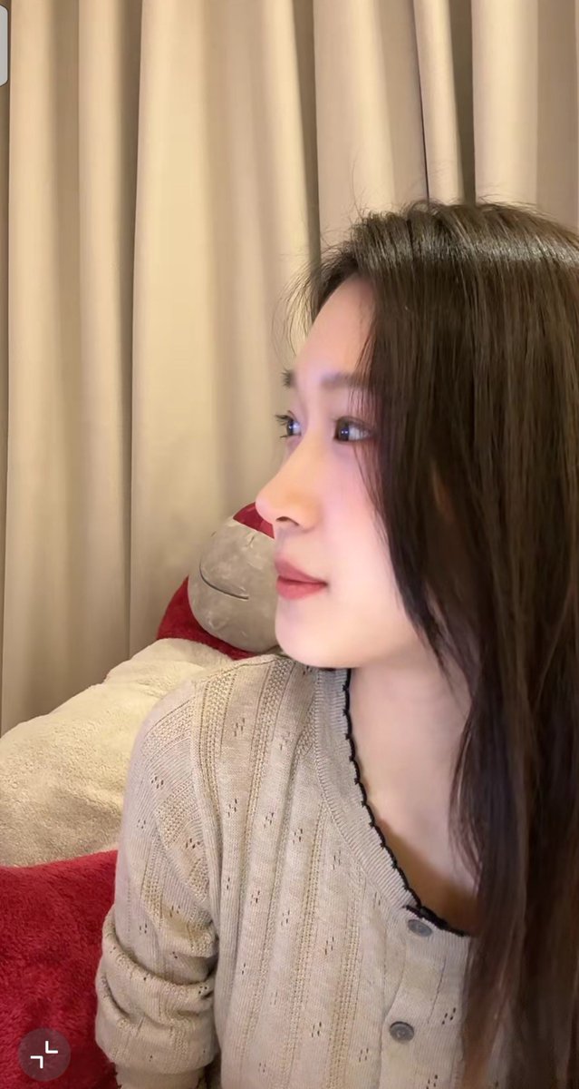itsme_polaaa's tweet photo. She's soooo beautiful!! 😍
Thankyou for the live our talented girl.
#Atompariya
#Aestiny https://t.co/wQeYgQhbsa