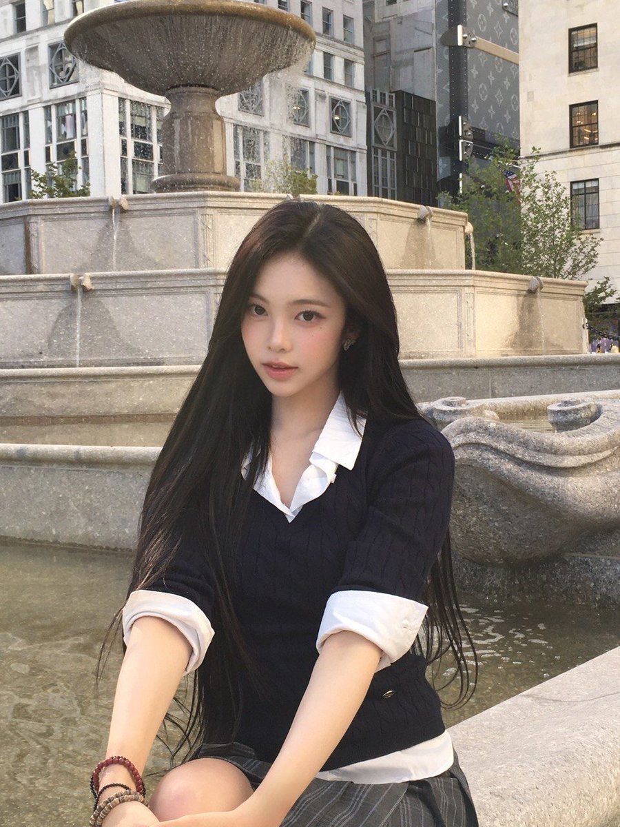Jjjuu0907a's tweet photo. 존나 잘생김 https://t.co/nLC7idTRTT