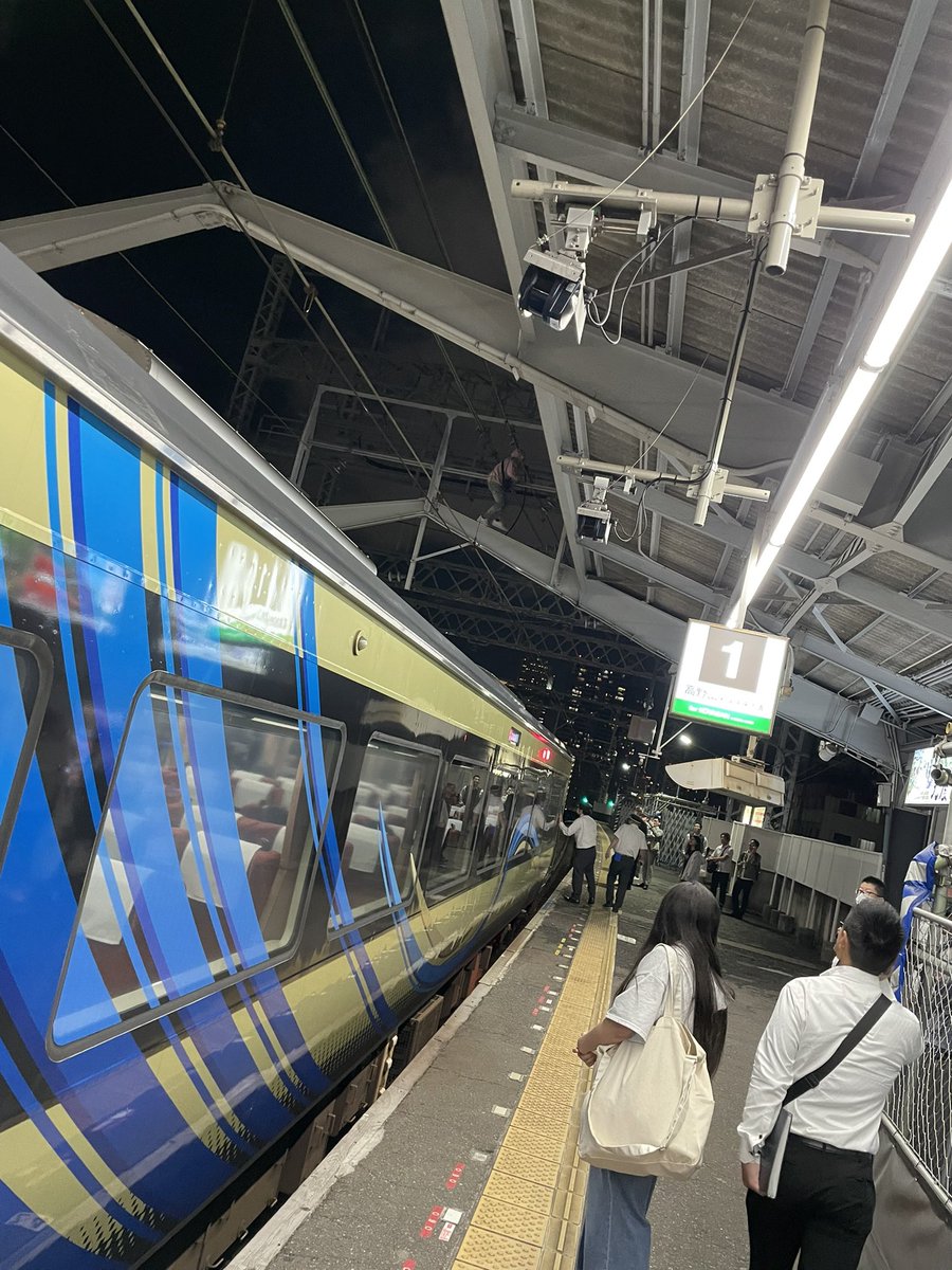 tomoh1215's tweet photo. 新今宮
アホがおる
#非常警報
#迷惑 https://t.co/MUNGL17nO7