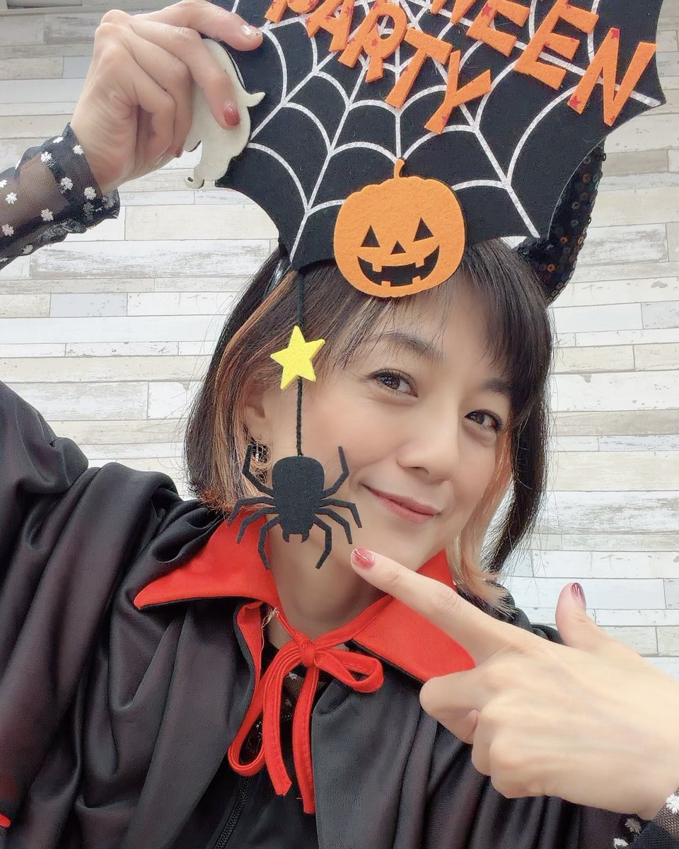 yumi_kakazu's tweet photo. #かかずゆみ の 超輝け！ #やまと魂！！
第1183回 配信中〜🎙️

「きいろ」い写真たくさんアリガトッ📸💛
次回は「2026やったー！」🙌
リスナーさん年齢層の広さは誇りよ✨
しずかちゃん推してこ💕ﾖﾛｼｸ
https://t.co/TpoD4A0NWC

デザインあneo
【Knumber】もよろしくねhttps://t.co/7JJPrbEqRl https://t.co/5TswmYK7FJ