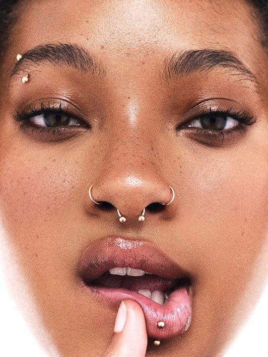 TheStarletCo's tweet photo. Willow Smith has always had her own kind of cool ~ impossible to confuse with anyone else.

#WillowSmith https://t.co/aGpjzIYlcW