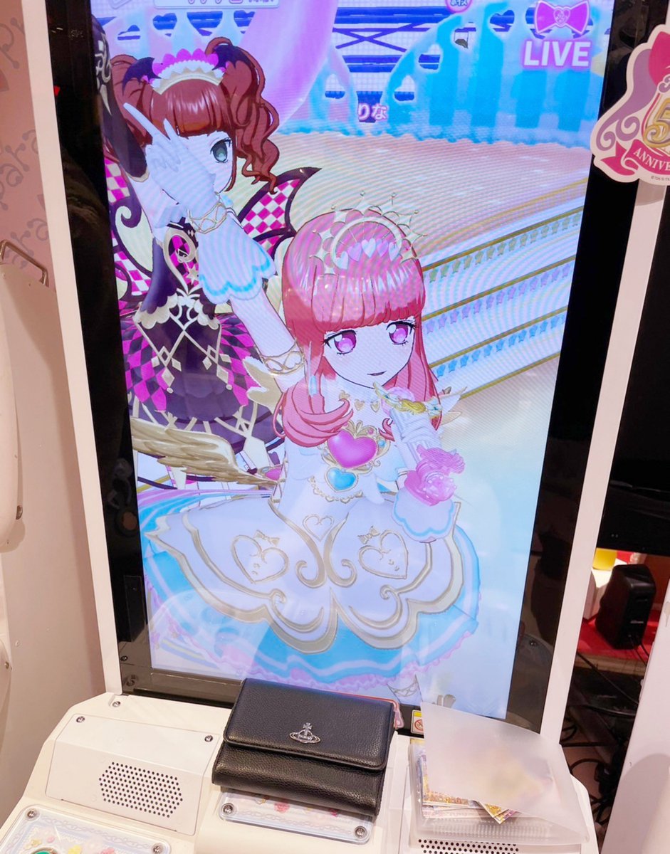 Otochu5's tweet photo. プリマジとプリパラのマイキャラちゃんですฅ^ ̳• ·̫ • ̳^ฅ♡ https://t.co/w5F9o7VSvM