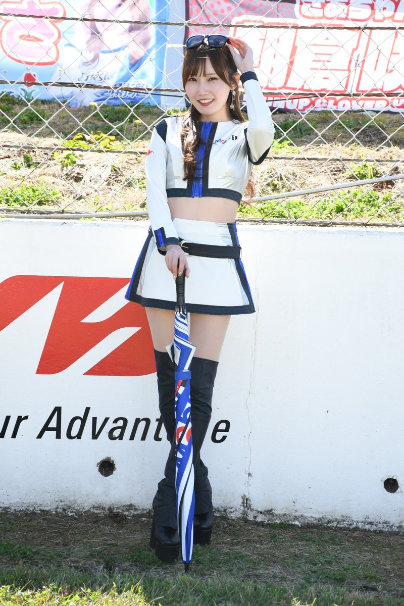 7011P's tweet photo. SUPER GT Rd.7 オートポリス
12号車Mobil1レーシングサポーターズの小枝凛さん @koeda_rin 
撮影対応ありがとうございました😀
#SUPERGT
#小枝凛
#Mobil1
#TEAMIMPUL https://t.co/x2cjTqDATk