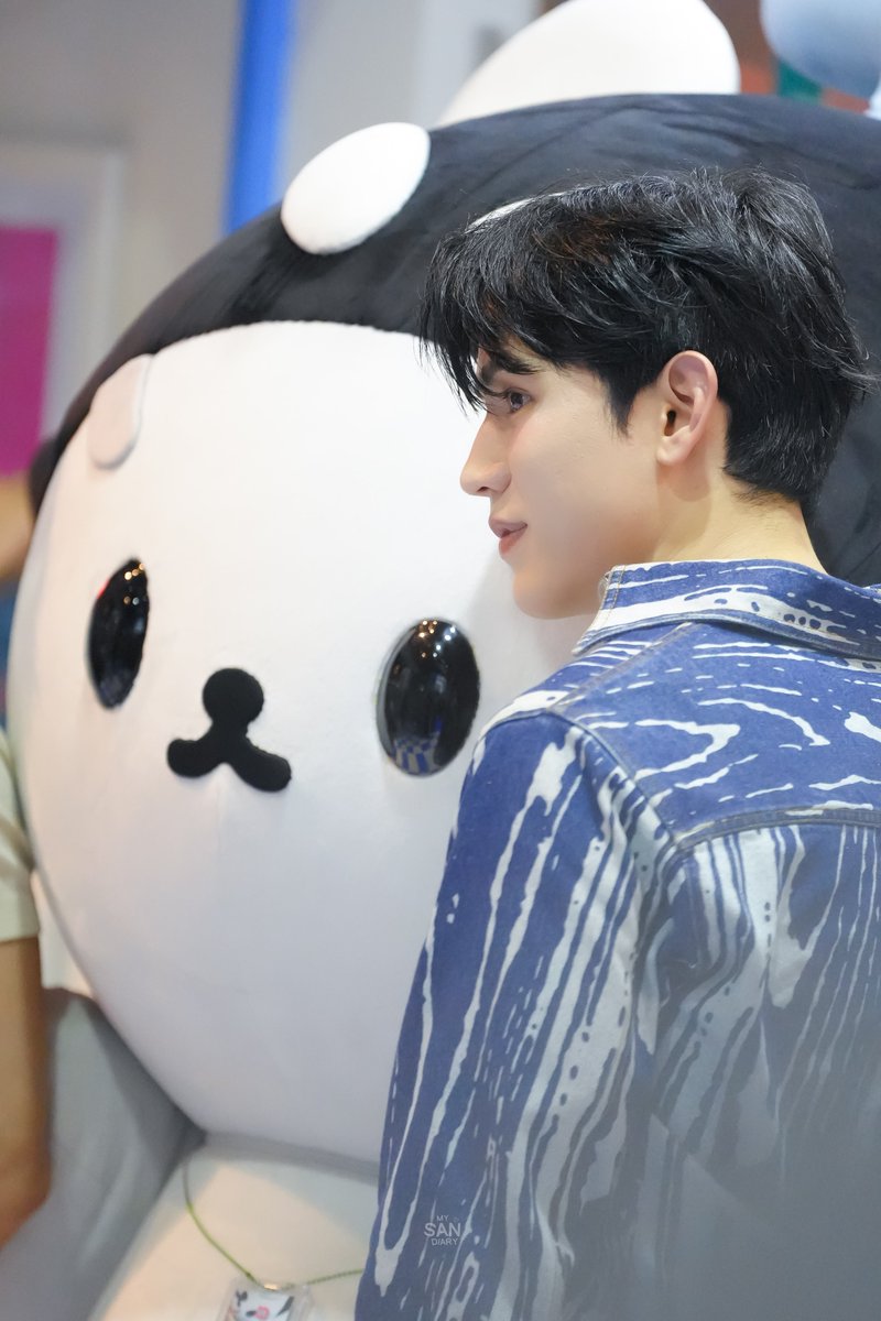 mySANdiary's tweet photo. ซังกับพ่อพ่อใครหล่อกว่ากันฮะอุนยาย ~

#Newwiee #POLCASAN https://t.co/6qtukhZXwR